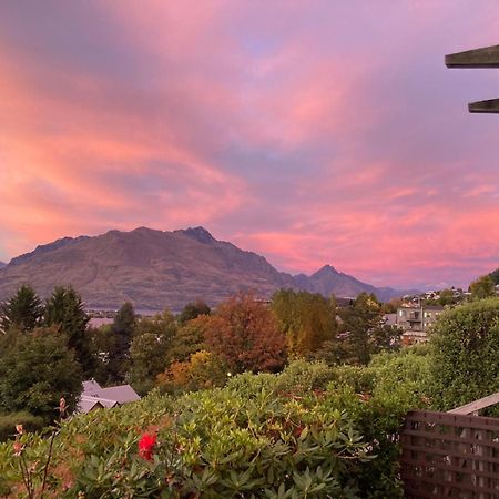 4 Bedroom Home, Unlimited Wifi, Fantastic Lake Views With Private Balcony Queenstown Extérieur photo